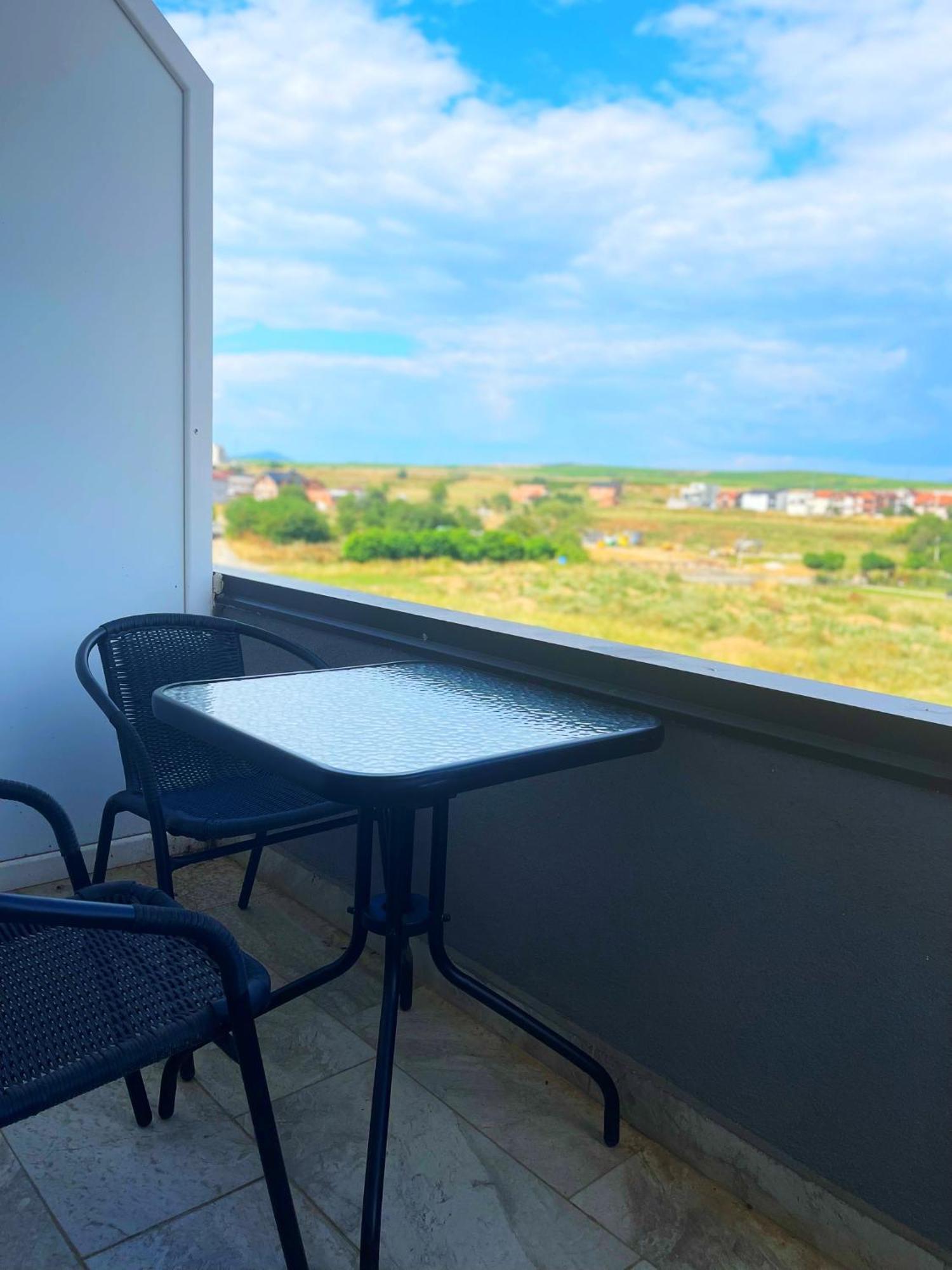 Infinity Plaza Hotel Gjakova Экстерьер фото