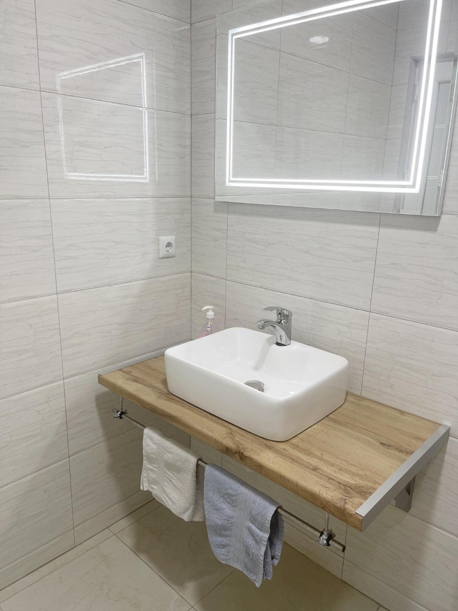Infinity Plaza Hotel Gjakova Экстерьер фото